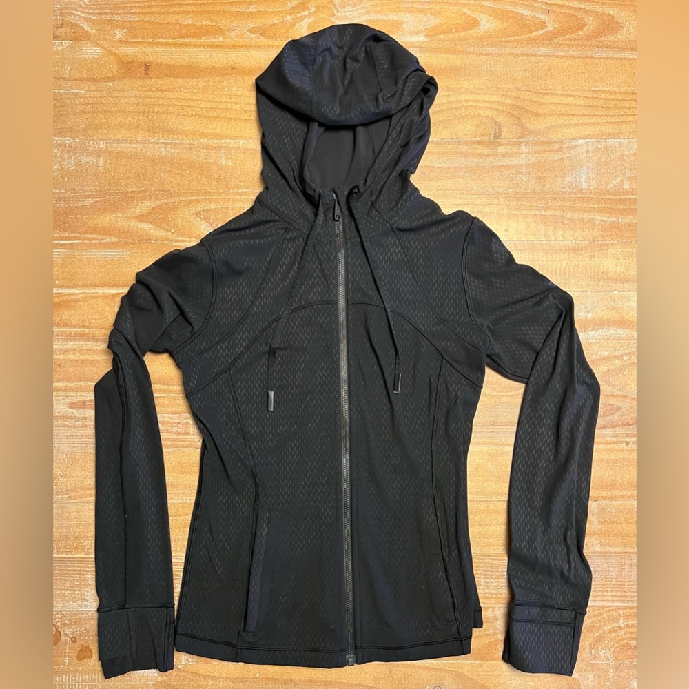 Lululemon Define Jacket. Black zip front hooded size 8